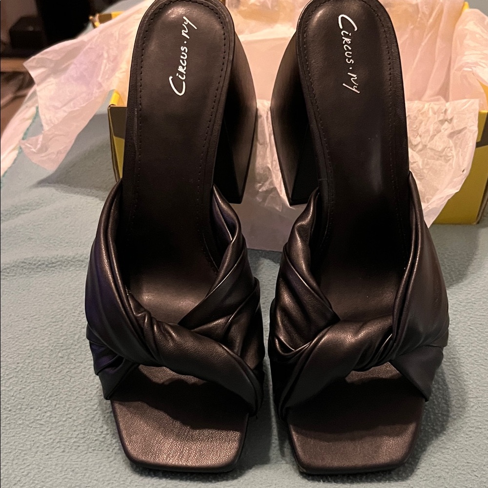 Circus by Sam Edelman Black Knotted Heels